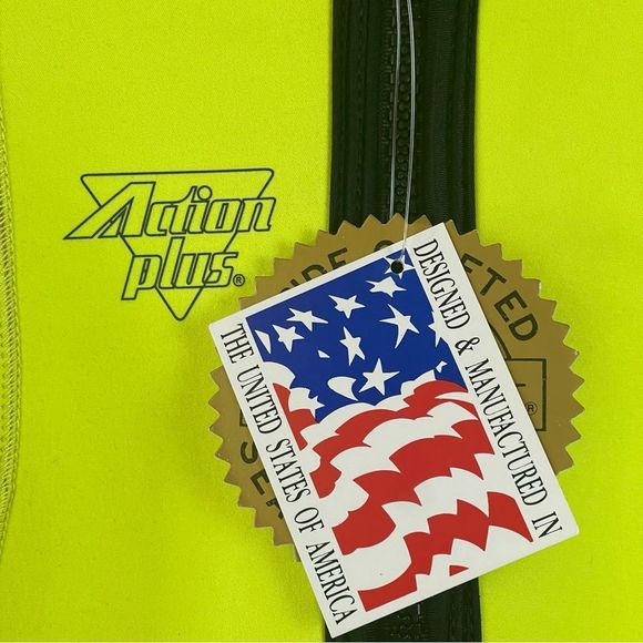 NWT Action Plus Large Wetsuit Long Sleeve Short Version Unisex Black Neon Yellow - Picture 2 of 8